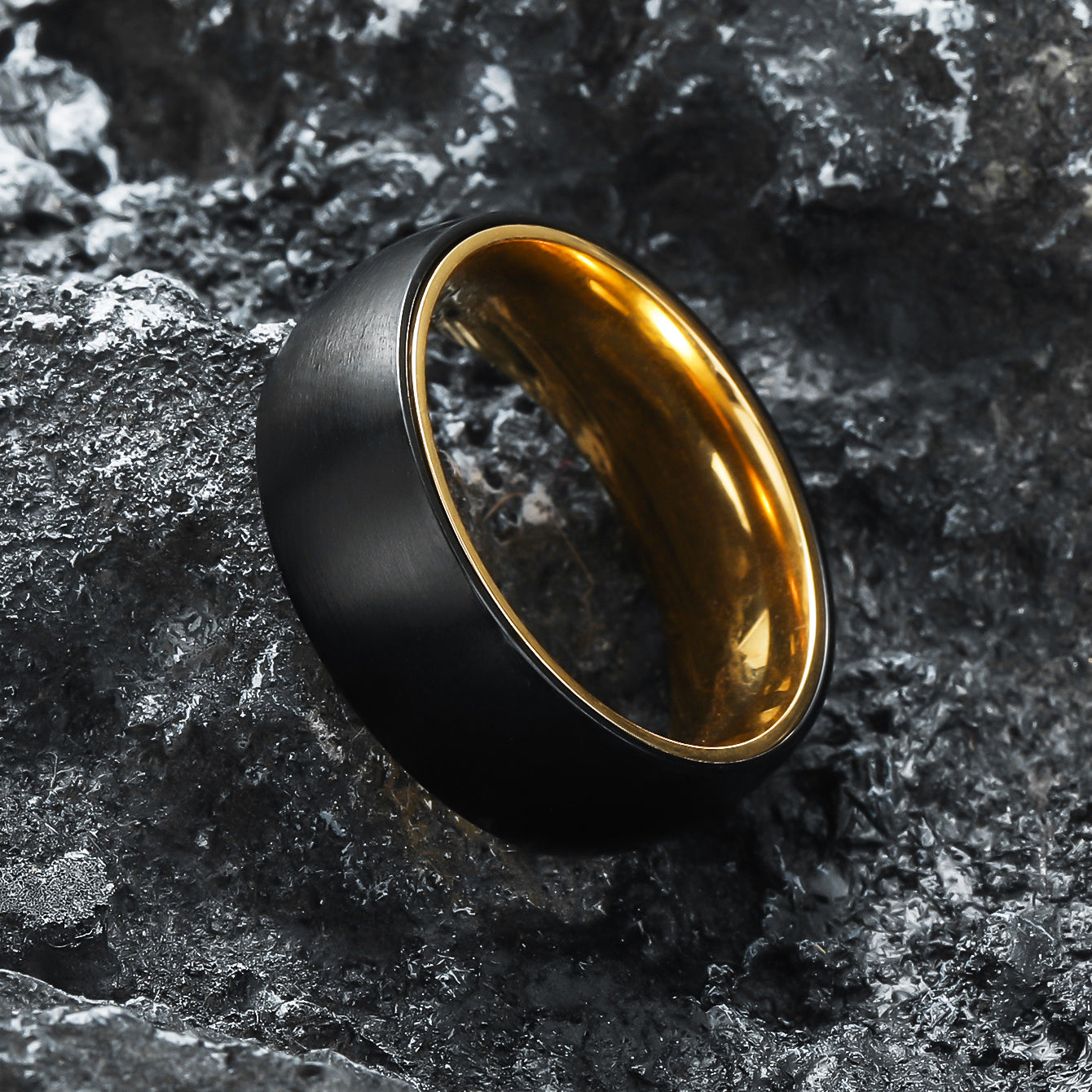 Close-up of Black Gold Spinner Fidget Ring - Calmfor stress relief jewelry
