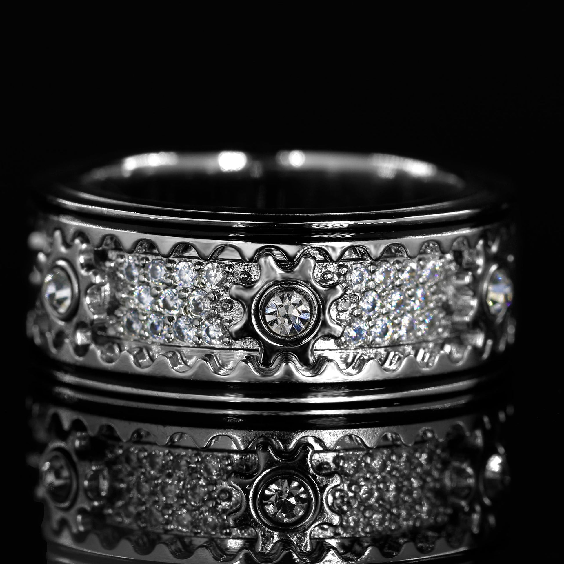 Close-up of Cogwheel Black Line Spinner Fidget Ring, Shows the shimmering CZ